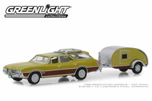 1971 Oldsmobile Vista Cruiser and Teardrop Trailer