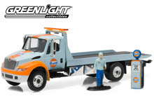 2013 Gulf Oil International Durastar Flatbed with Gulf Gas Pump and Gas Station