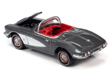 1962 Chevrolet Corvette (Sateen Silver Metallic)