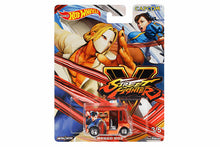 Hot Wheels Pop Culture 2018 Mix 5 Street Fighter / Bread Box - Vega & Chun-Li