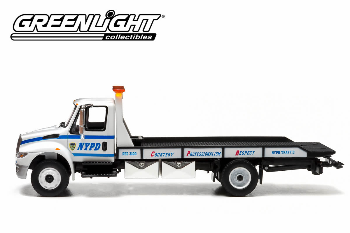 2013 International Durastar 4400 - NYPD Flatbed