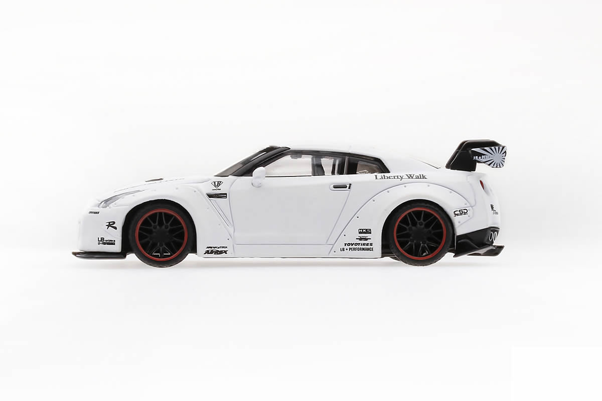 #9 - Liberty Walk Nissan GT-R R35 (RHD / UK Release)
