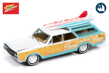 1964 Oldsmobile Vista Cruiser - White, seafoam green with wood paneling