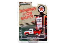 1956 Ford F-100 Tow Truck - Texaco Filling Station