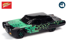 1966 Chrysler Imperial Custom - Gloss black with green flames