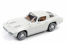 1963 Chevrolet Corvette Split-Window Coupe (Ermine White)