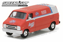 1976 Dodge B-100 Van - STP