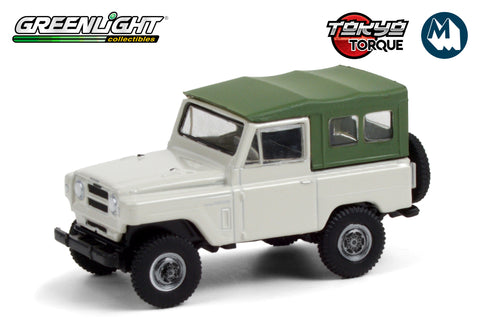 1973 Nissan Patrol 60 - Tan with Green Roof