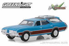 1972 Oldsmobile Vista Cruiser (Viking Blue and Wood Grain)