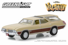 National Lampoon's Vacation / 1970 Oldsmobile Vista Cruiser