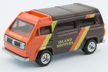 Hot Wheels Retro Entertainment 2013 Mix 5 / Magnum P.I. - Volkswagen Sunagon