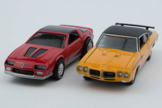[Loose] Hot Wheels Retro Entertainment 2013 Mix 6 / Simon & Simon - 1985 Camaro IROC-Z
