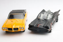 Batman Series (2015) #1 - Classic TV Series Batmobile