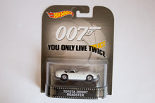Hot Wheels Retro Entertainment 2015 Mix 2 / You Only Live Twice - Toyota 2000GT Roadster