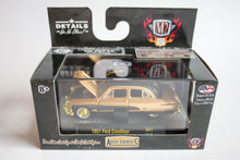 [Chase] 1951 Ford Crestliner