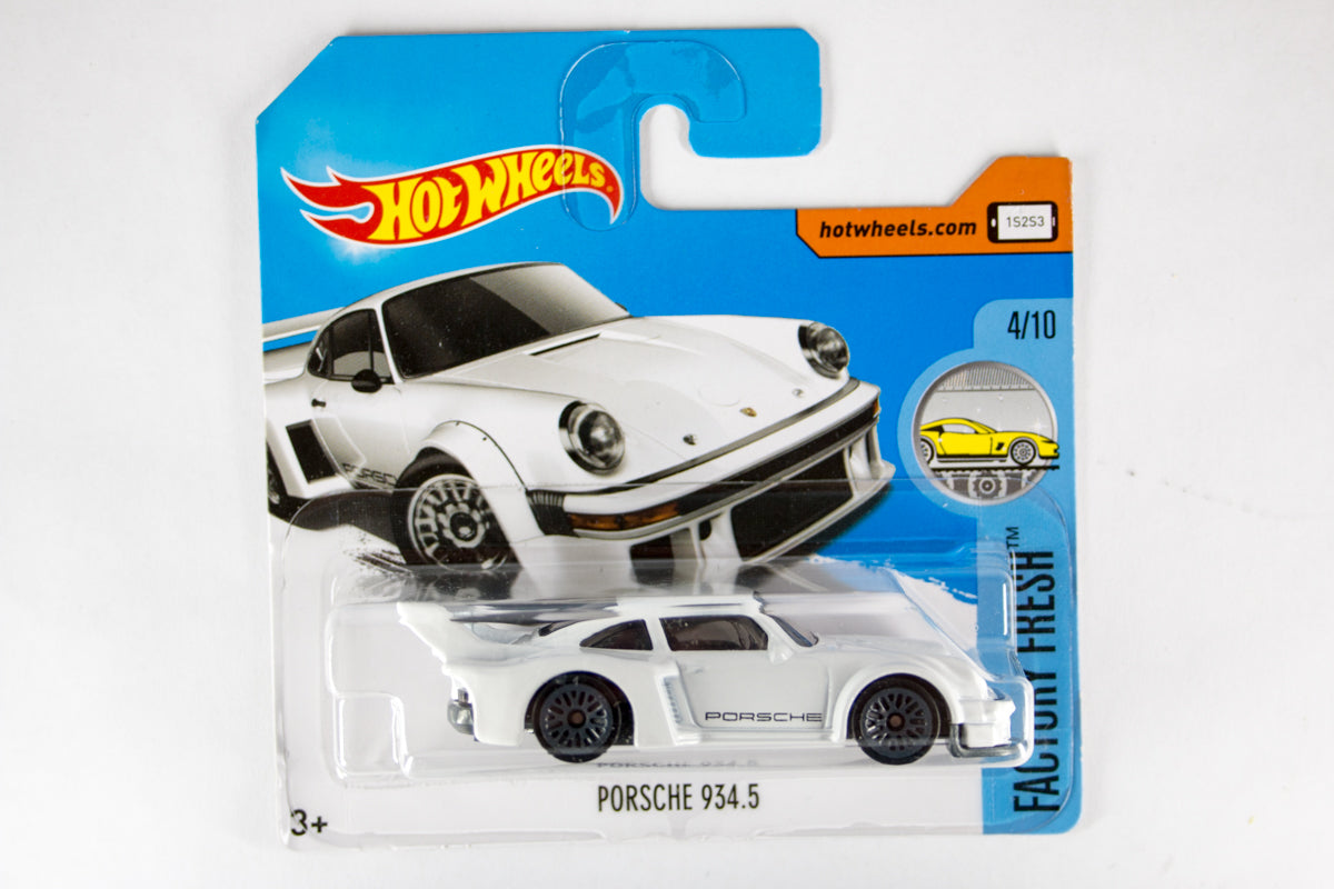 153/365 - Porsche 934.5