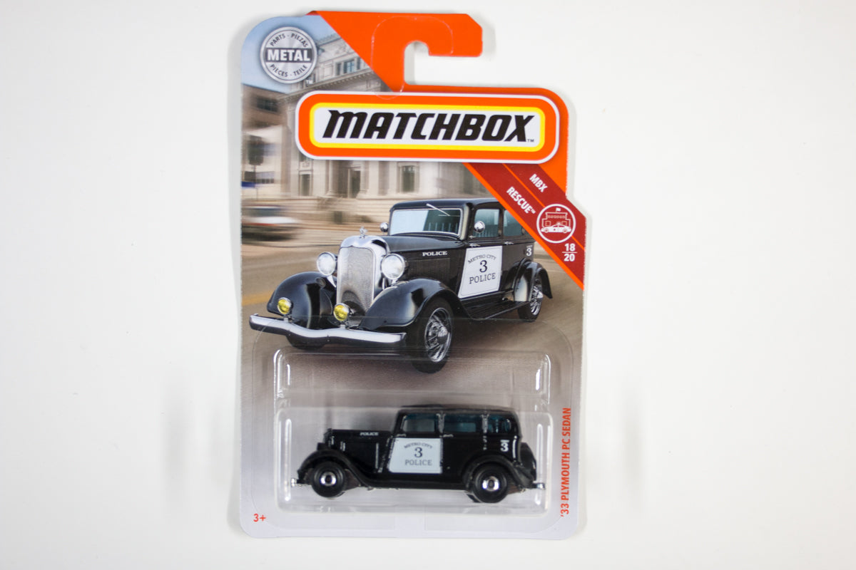 2019 045/100 - '33 Plymouth PC Sedan