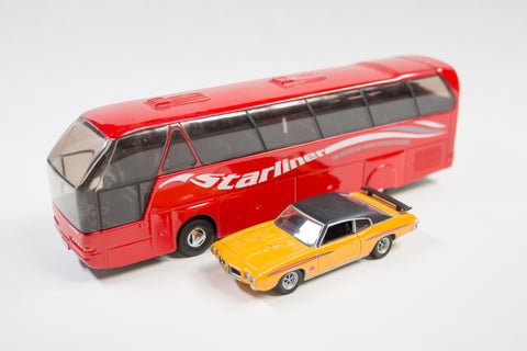 Neoplan Starliner (Red)