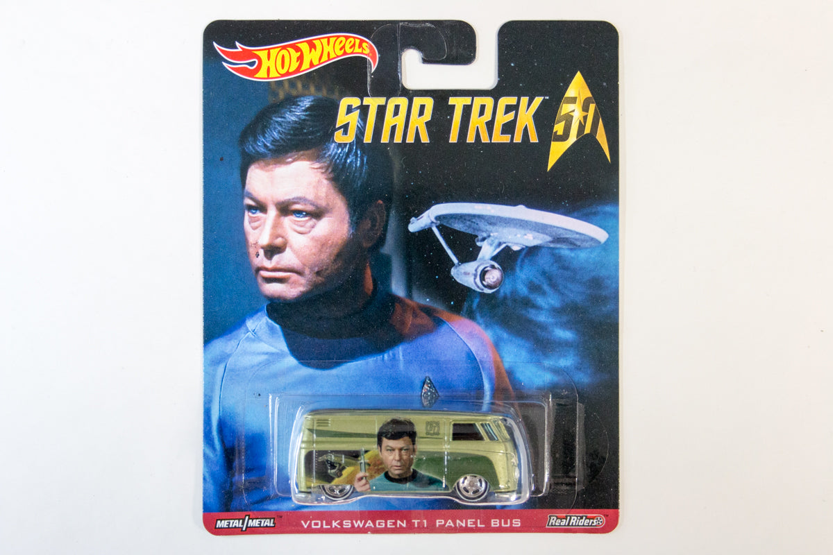 Hot Wheels Pop Culture 2016 Star Trek 50th Anniversary - Volkswagen T1 Panel Bus / Leonard McCoy (Bones)