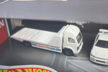 Hot Wheels Premium Collector Set - Nissan