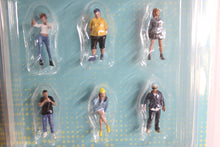 1:64 American Diorama Car Meet #1 Set (AD-76469)