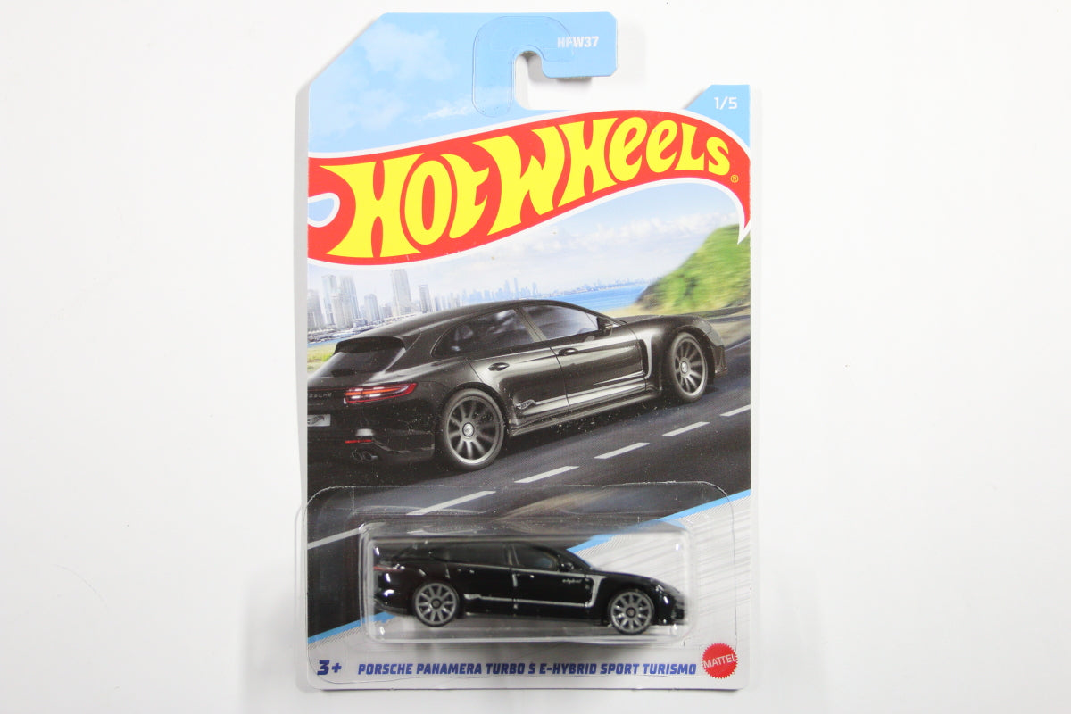 Porsche Panamera Turbo S E-Hybrid Sport Turismo (Jet Black)