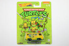 Hot Wheels Pop Culture 2022 Mix 1 Teenage Mutant Ninja Turtles / '66 Dodge A100 - Party Wagon