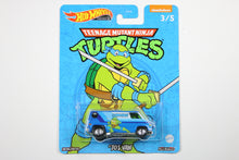 Hot Wheels Pop Culture 2022 Mix 1 Teenage Mutant Ninja Turtles / '70s Van - Leonardo