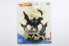 Hot Wheels Pop Culture 2022 Mix 2 Batman / '09 Custom Ford Transit Connect - Greg Capullo