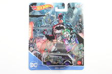 Hot Wheels Pop Culture 2022 Mix 2 Batman / MBK Van - Jim Lee