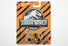 Hot Wheels Pop Culture 2022 Mix 3 Jurassic World / Bread Box - Velociraptor