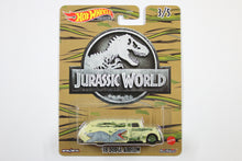 Hot Wheels Pop Culture 2022 Mix 3 Jurassic World / '38 Dodge Airflow - Indominus Rex