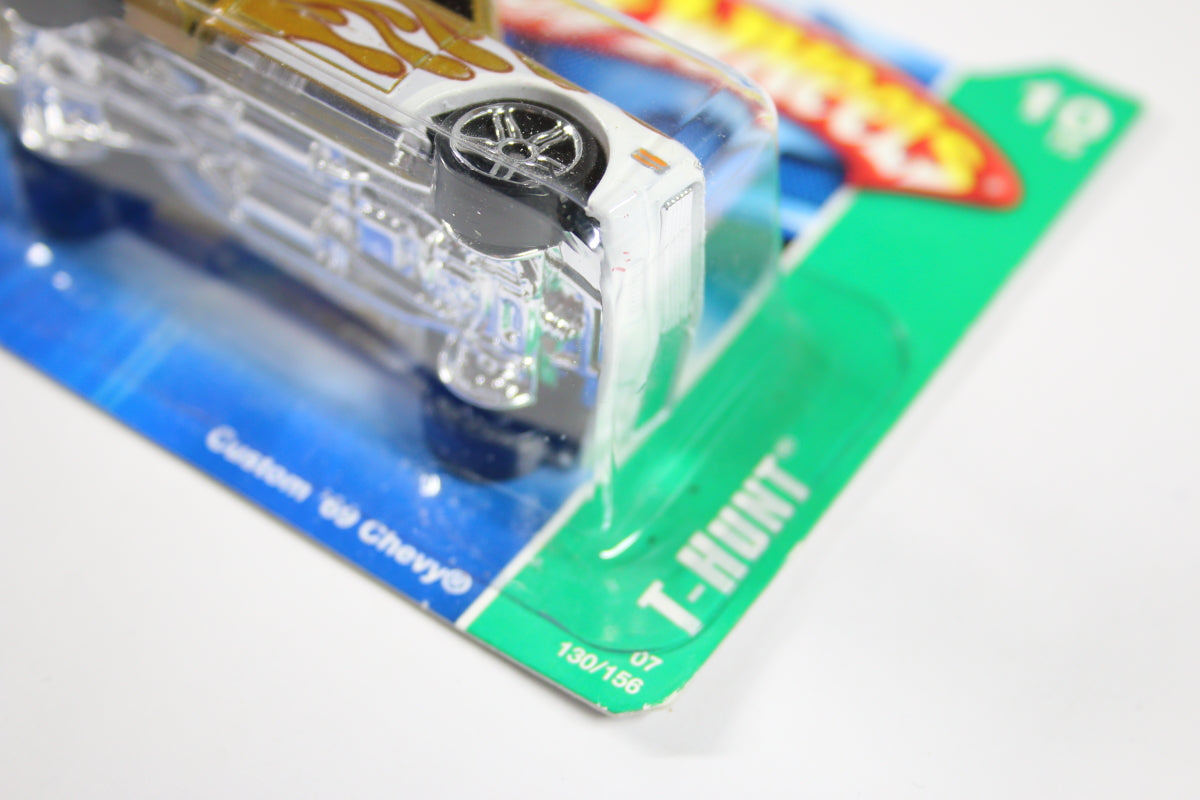 [Treasure Hunt] Hot Wheels 2007 Treasure Hunt - Custom '69 Chevy (Short Card)