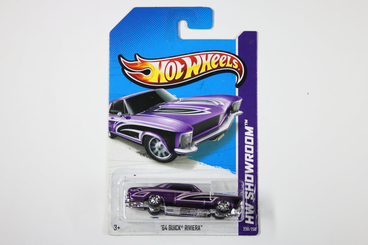 [Super] Hot Wheels 2013 Super Treasure Hunt - '64 Buick Riviera (Long Card)