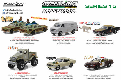 The Walking Dead (2010-Current TV Series) / 1967 Ford Mustang Coupe "Sophia Message Car" with Accessories